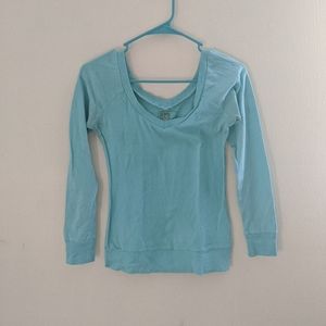 Thin sweater color blue size M